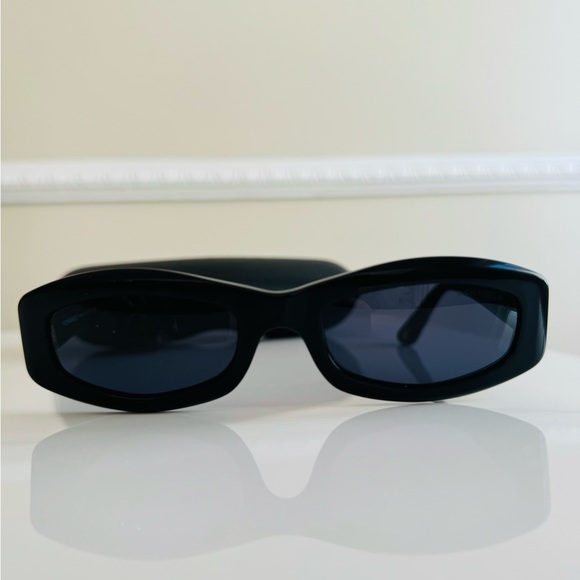 RARE🖤 CHANEL VINTAGE BLACK GOLD CC SUNGLASSES - Picture 5 of 15
